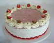 Orechovo - jahodová torta