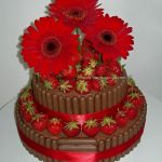 Jahodová torta s gerberami
