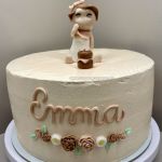 Krstinová torta s dievčatkom