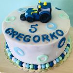 Punčová torta s traktorom